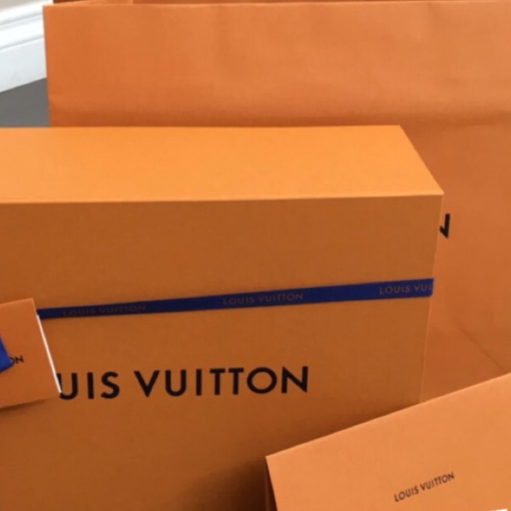 Meet your Posher, Sol